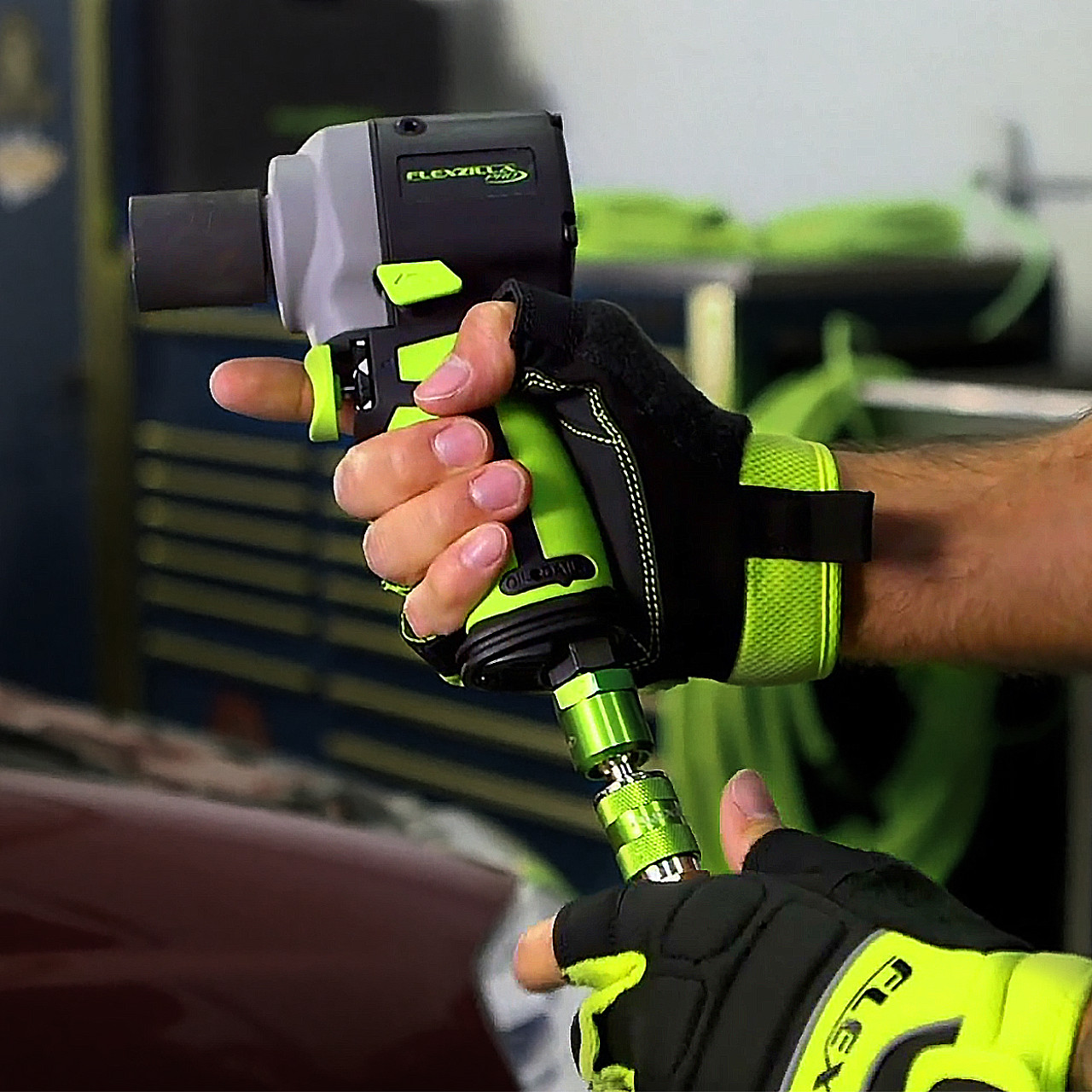The Flexzilla Pro Mini Impact Wrench 1/2" Drive delivers high performance in a compact design.